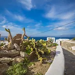 Denia Seaside Mykonos, Private Heated Pool! Вилла *