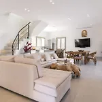 Denia Seaside Mykonos, Private Heated Pool! Ornósz