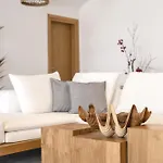 Βίλα Denia Seaside Mykonos, Private Heated Pool!
