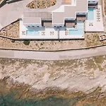 Denia Seaside Mykonos, Private Heated Pool! Villa Ornósz