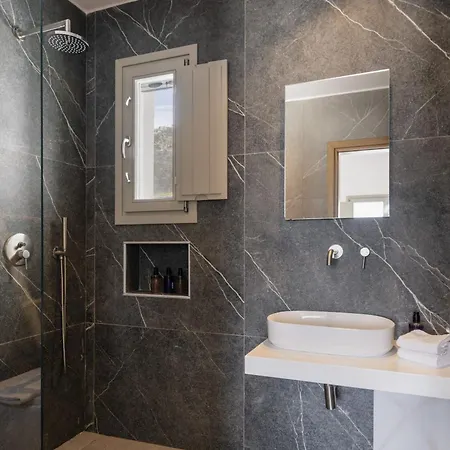 Βίλα Denia Seaside Mykonos, Private Heated Pool! Ορνός
